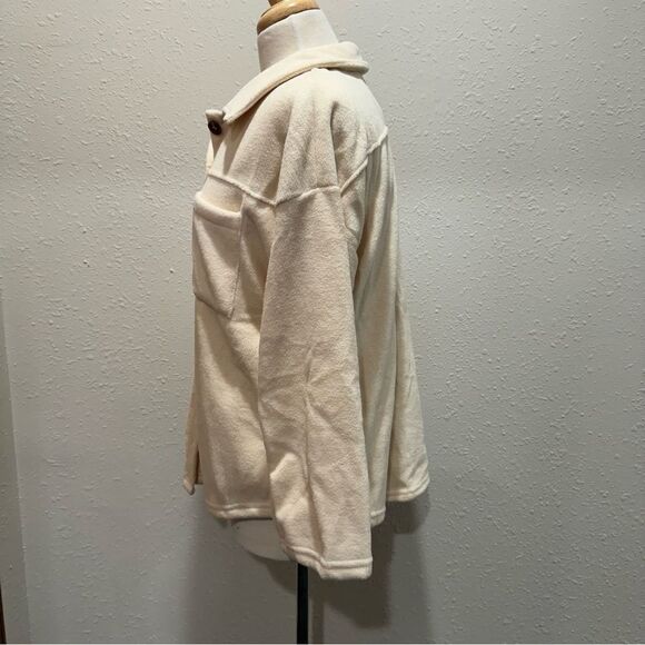 Cozy Cream Button-Up Jacket - Picture 4 of 6